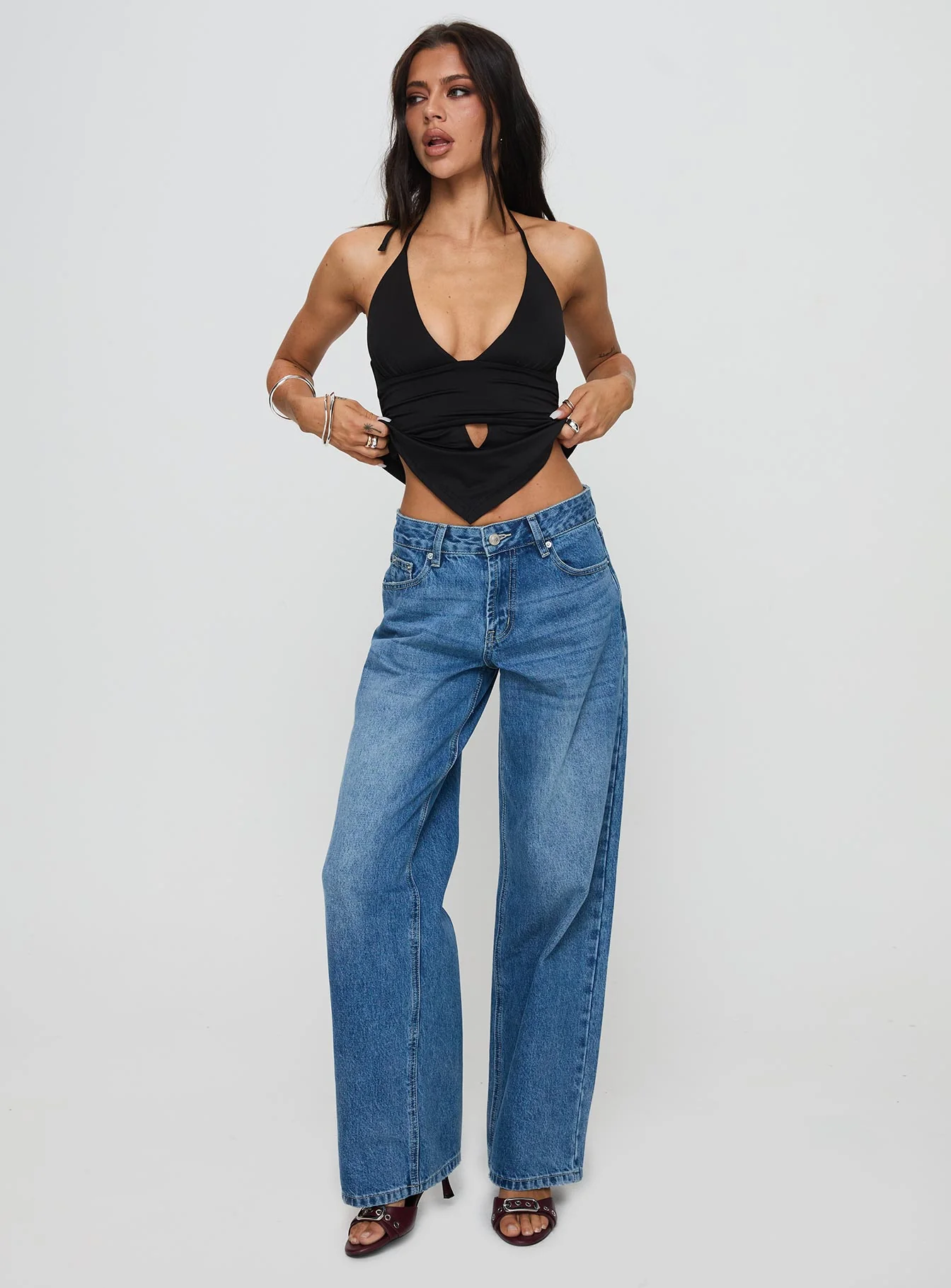 Serenitia Mid Rise Relaxed Jeans Mid Blue Wash - Image 10