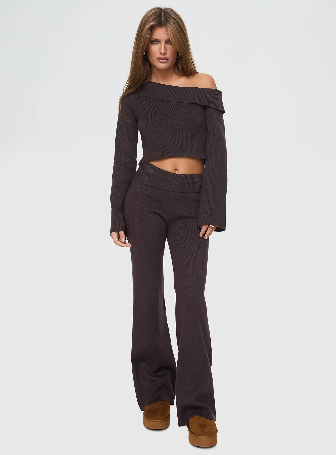 Sina Off The Shoulder Top Chocolate Tall - Image 3