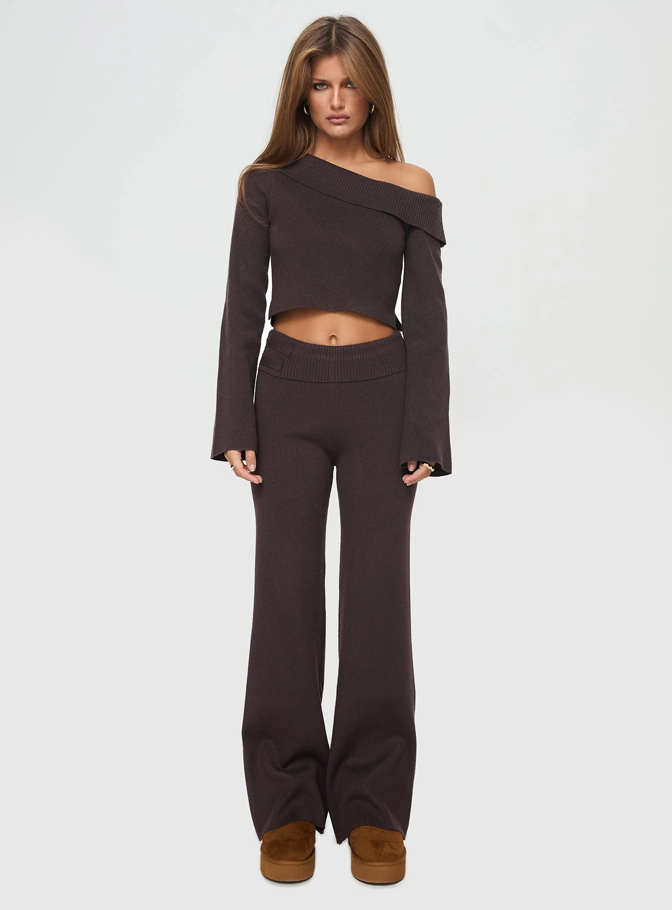 Sina Off The Shoulder Top Chocolate Tall - Image 8