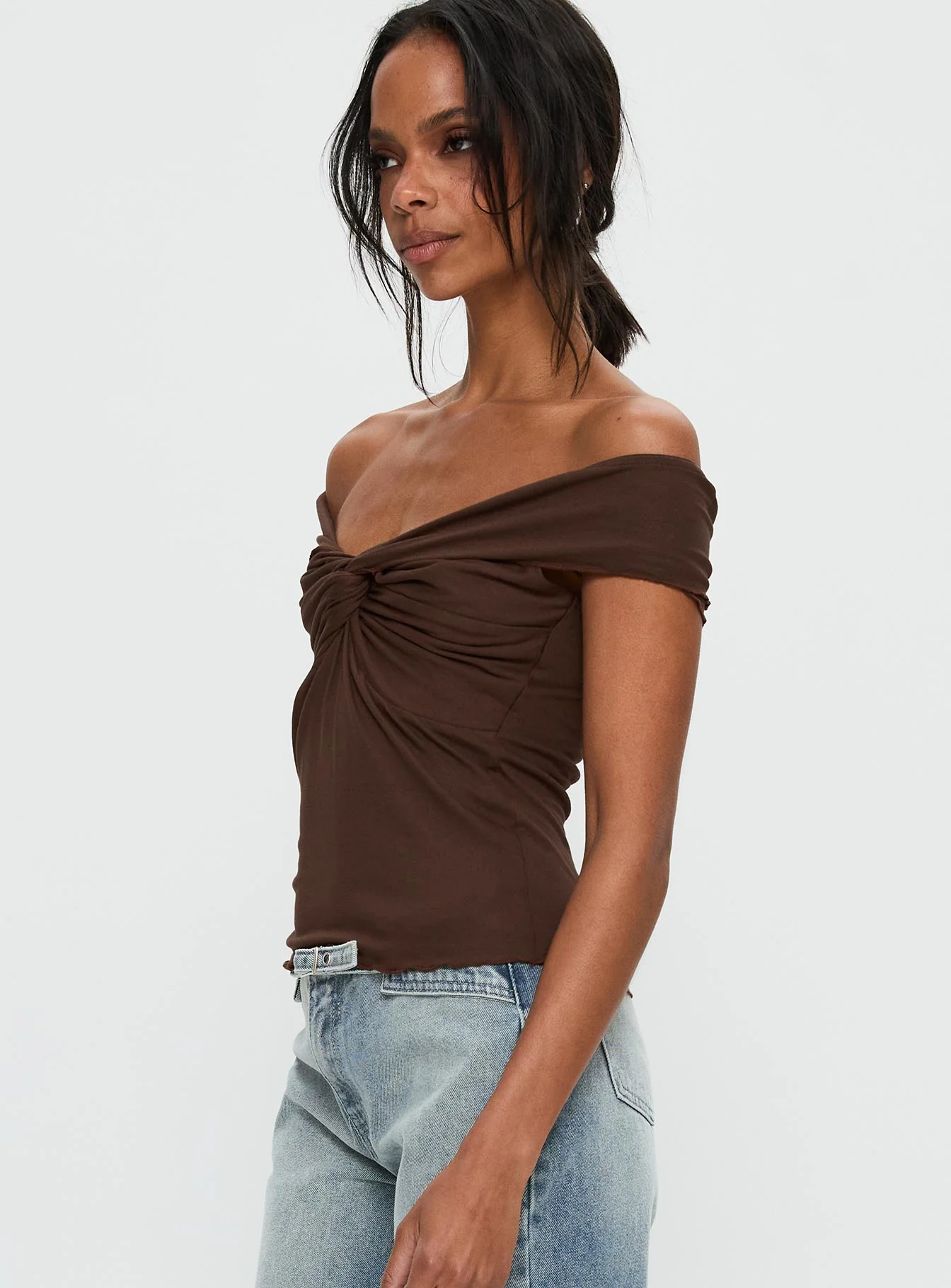 Suspiria Twist Off Shoulder Top Chocolate - Image 4
