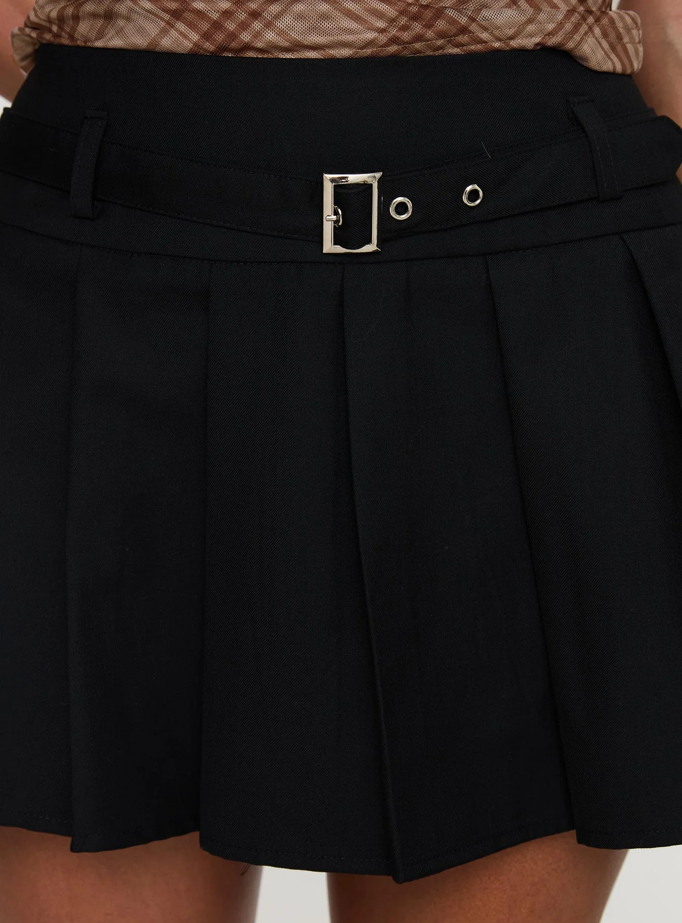 Sydnea Pleat Mini Skirt Black - Image 6