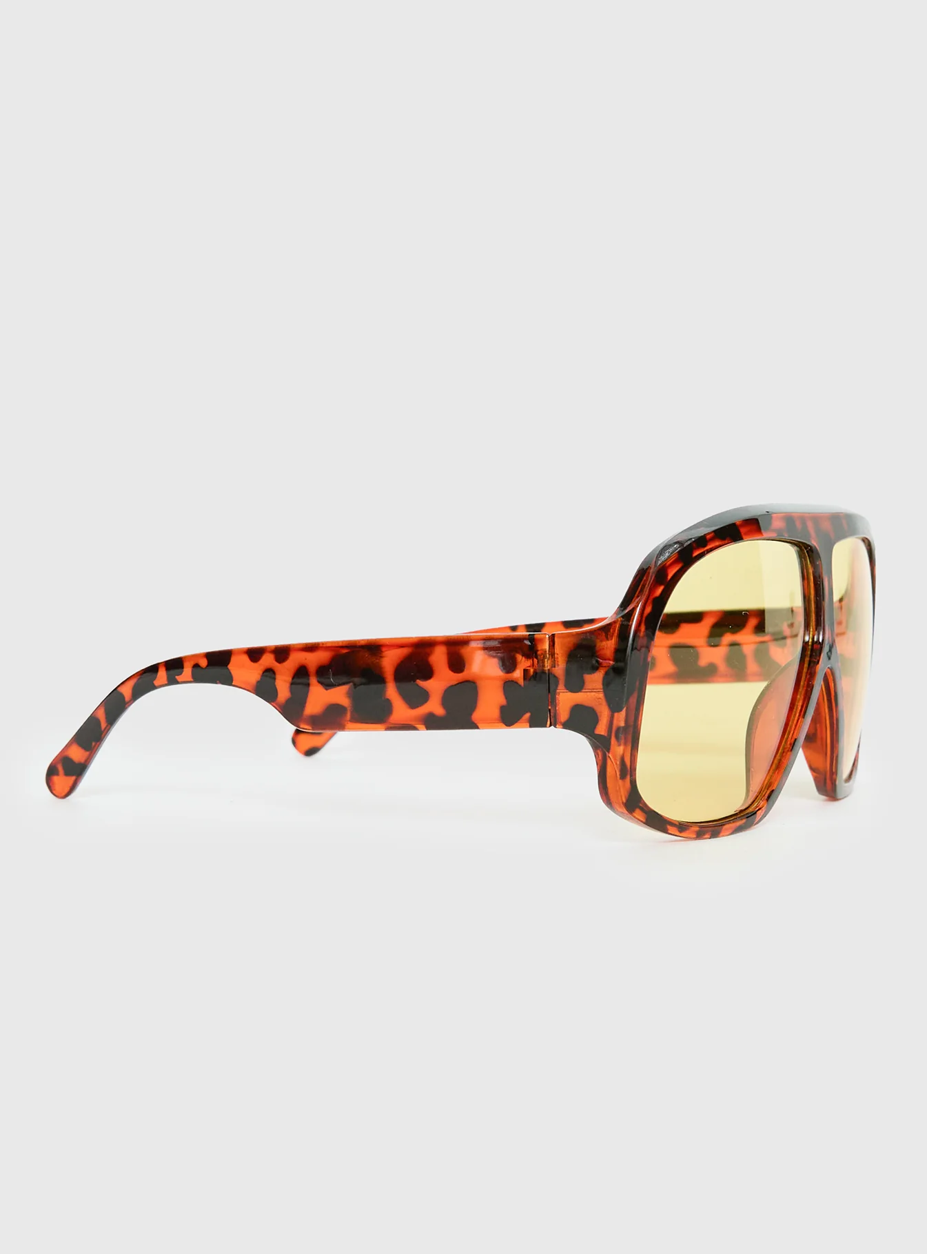 Thandi Sunglasses Tort / Yellow - Image 3