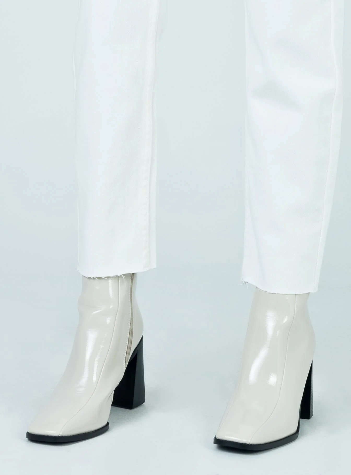 The Kia Boots White - Image 3