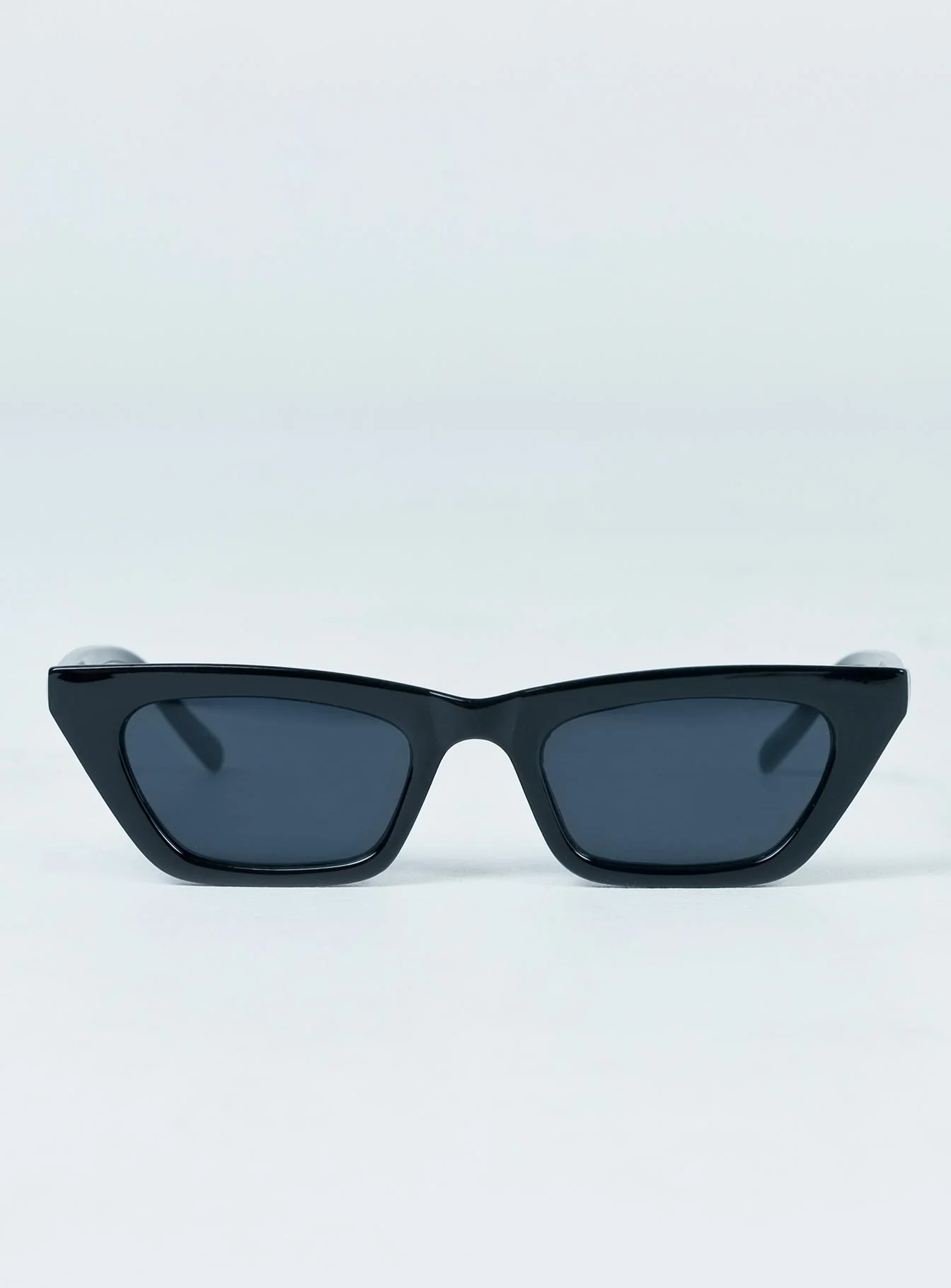 The Octavia Sunglasses Black - Image 2
