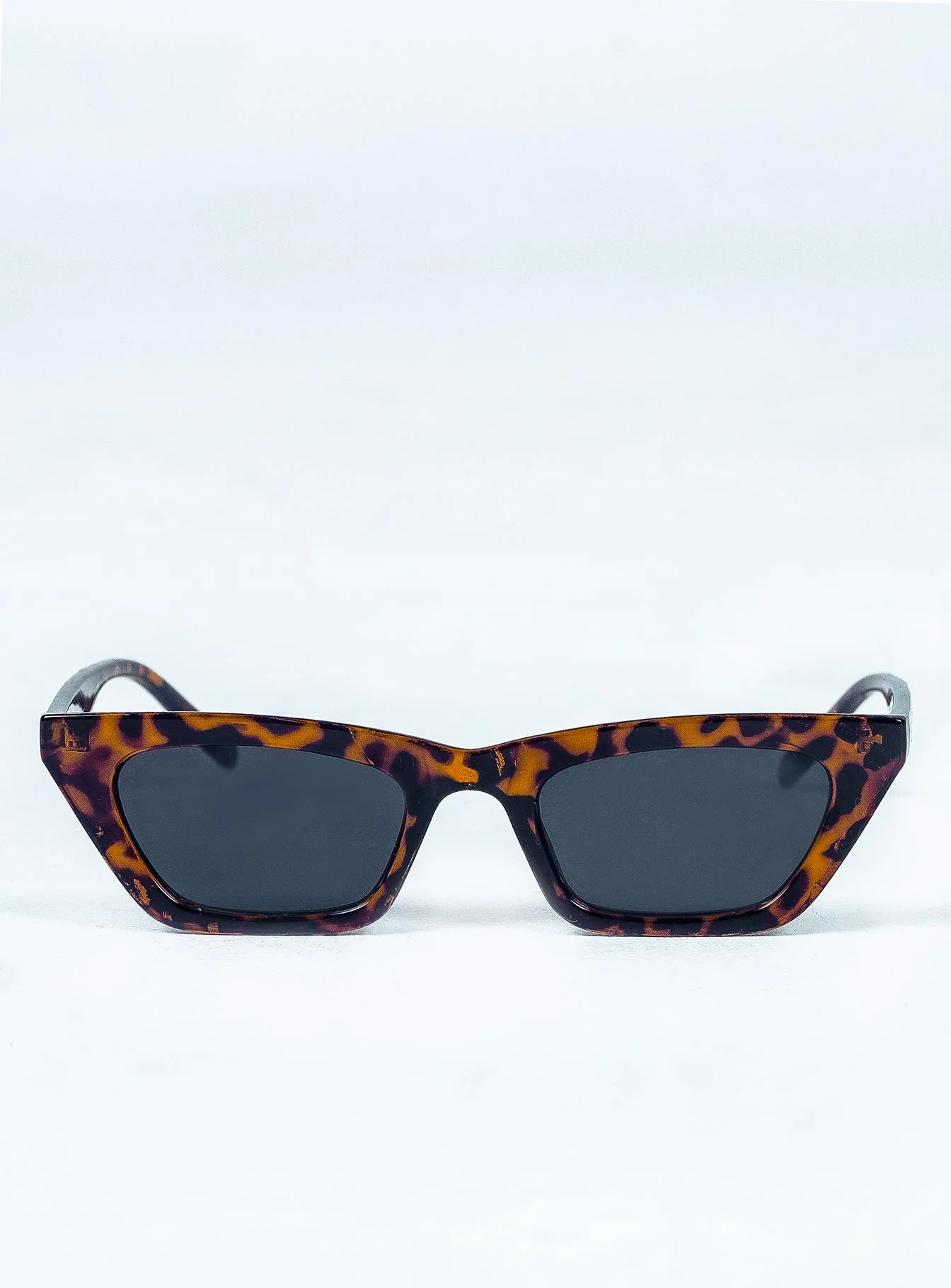 The Octavia Sunglasses Tort - Image 4