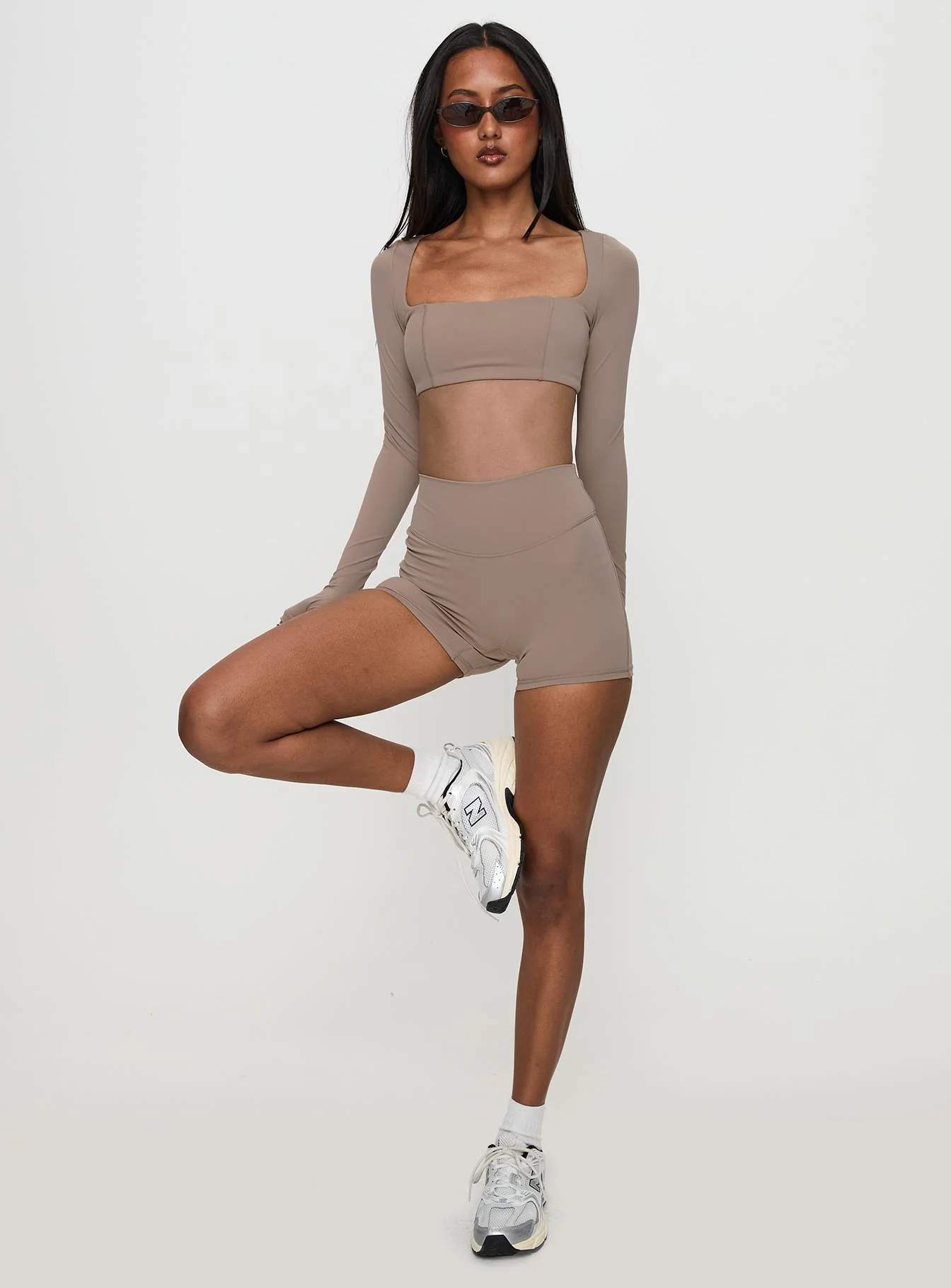 Touchdown Active Contour Short Taupe - Image 3