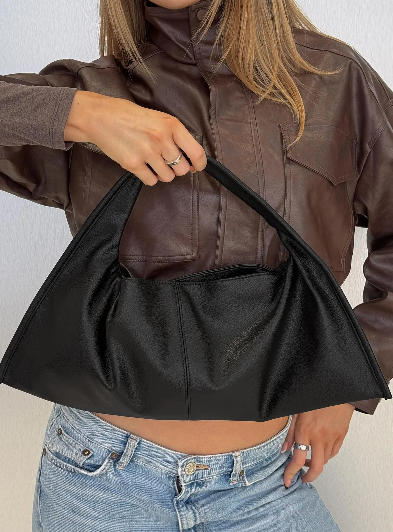 Veyra Shoulder Bag Black - Image 6