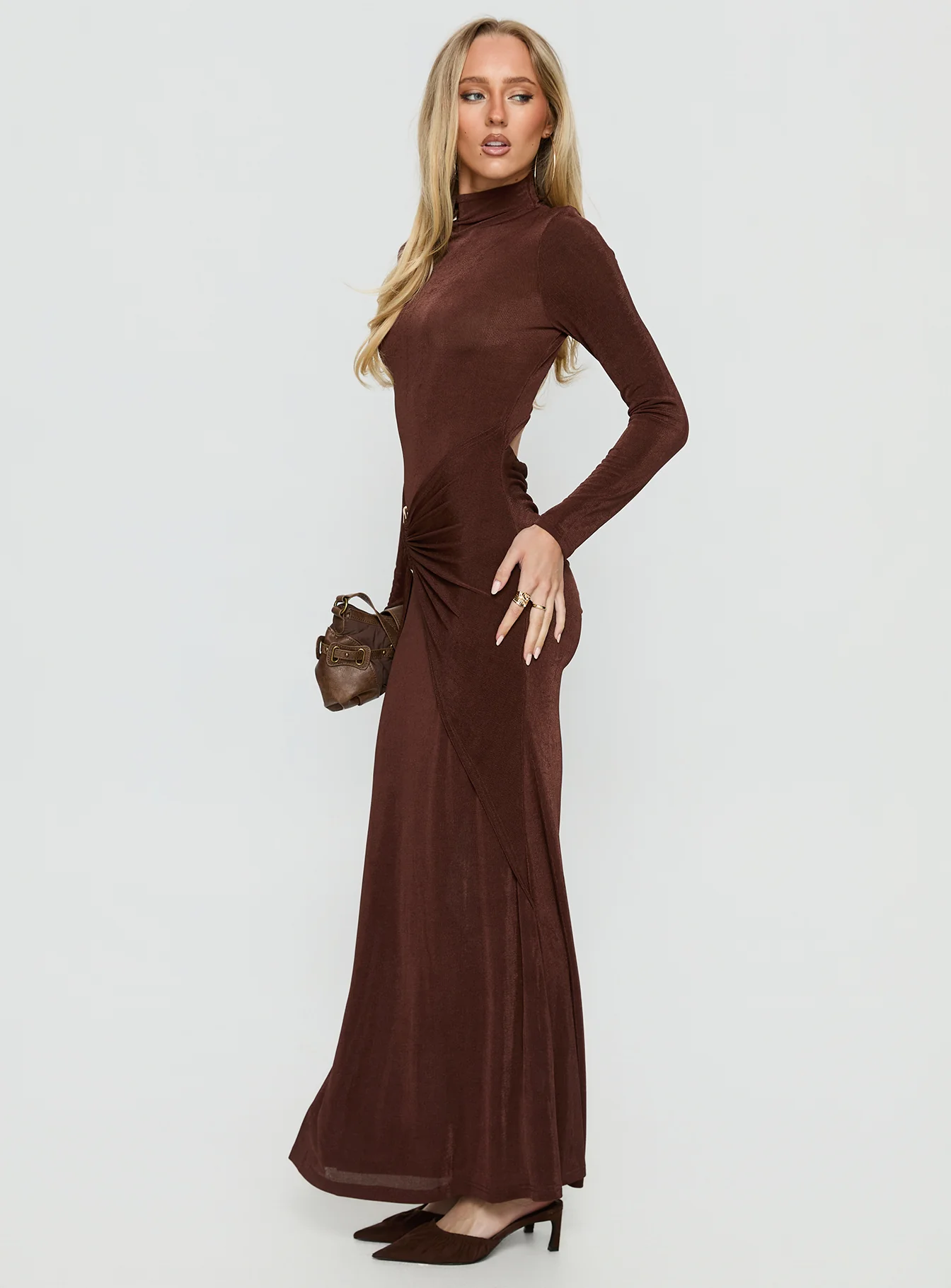 Yaqueline Long Sleeve Ruched Maxi Dress Chocolate - Image 4