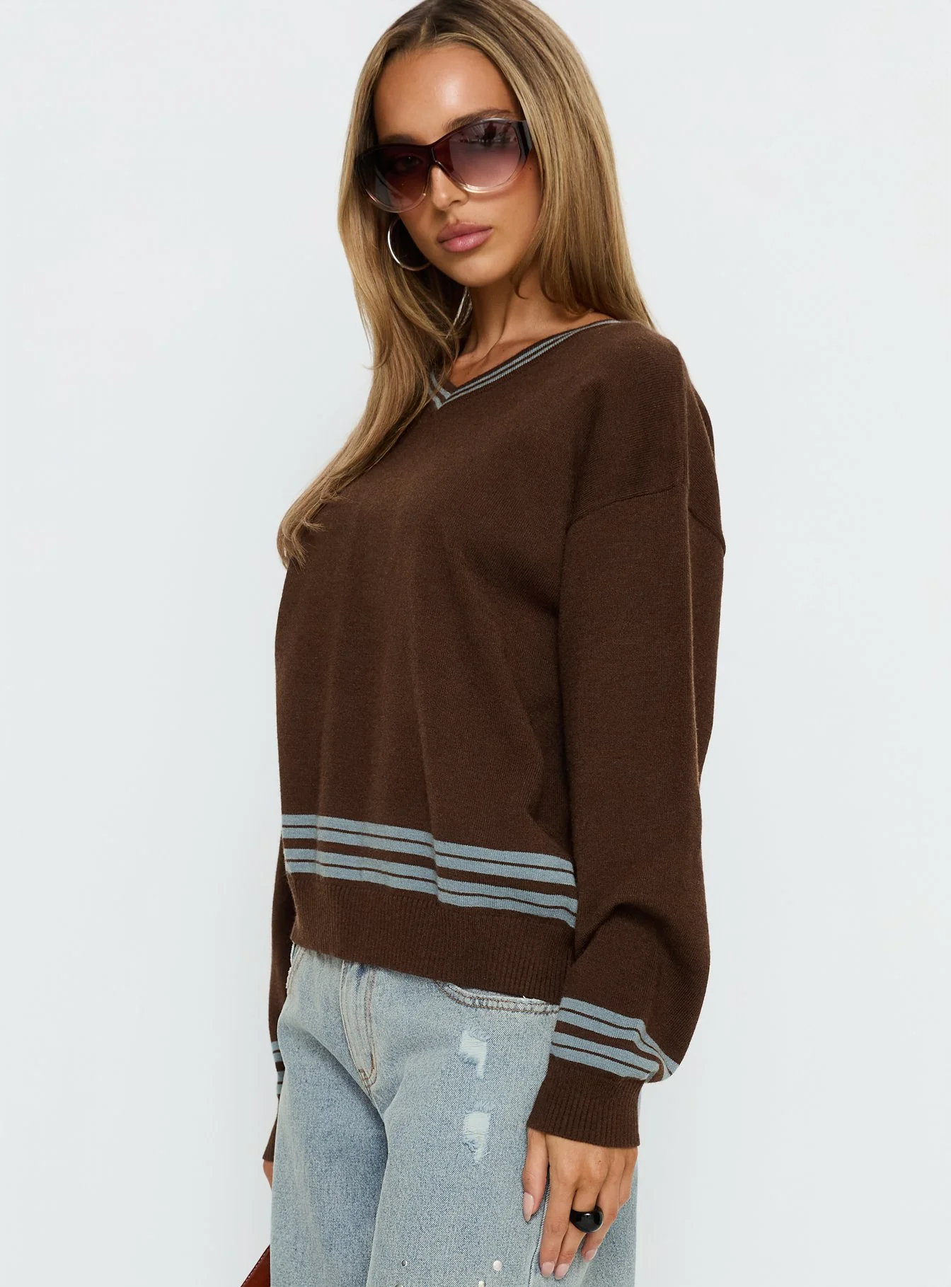 Yarnia V Neck Jumper Brown / Blue - Image 3