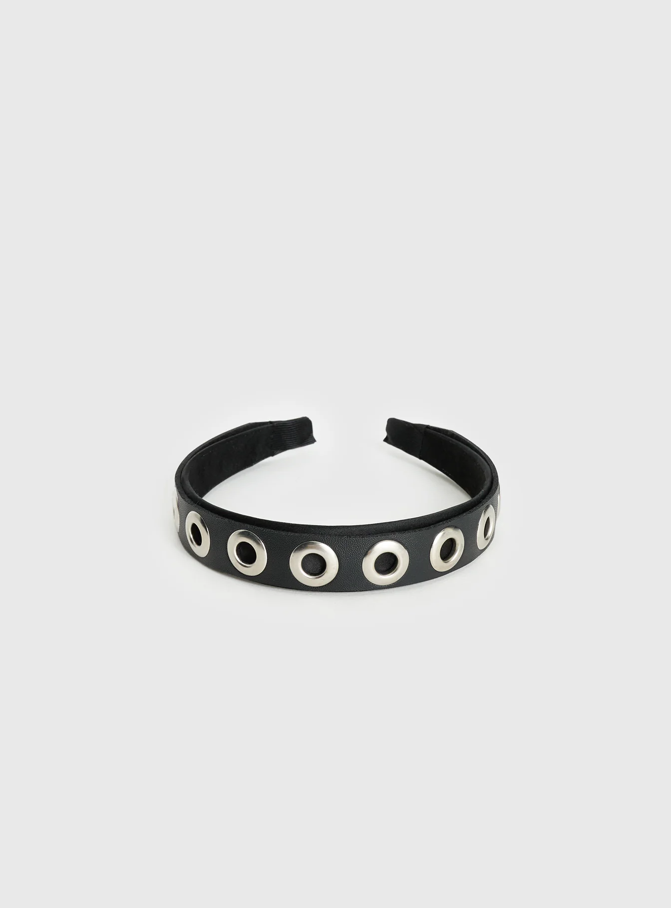 Yasminn Eyelet Headband Black - Image 3