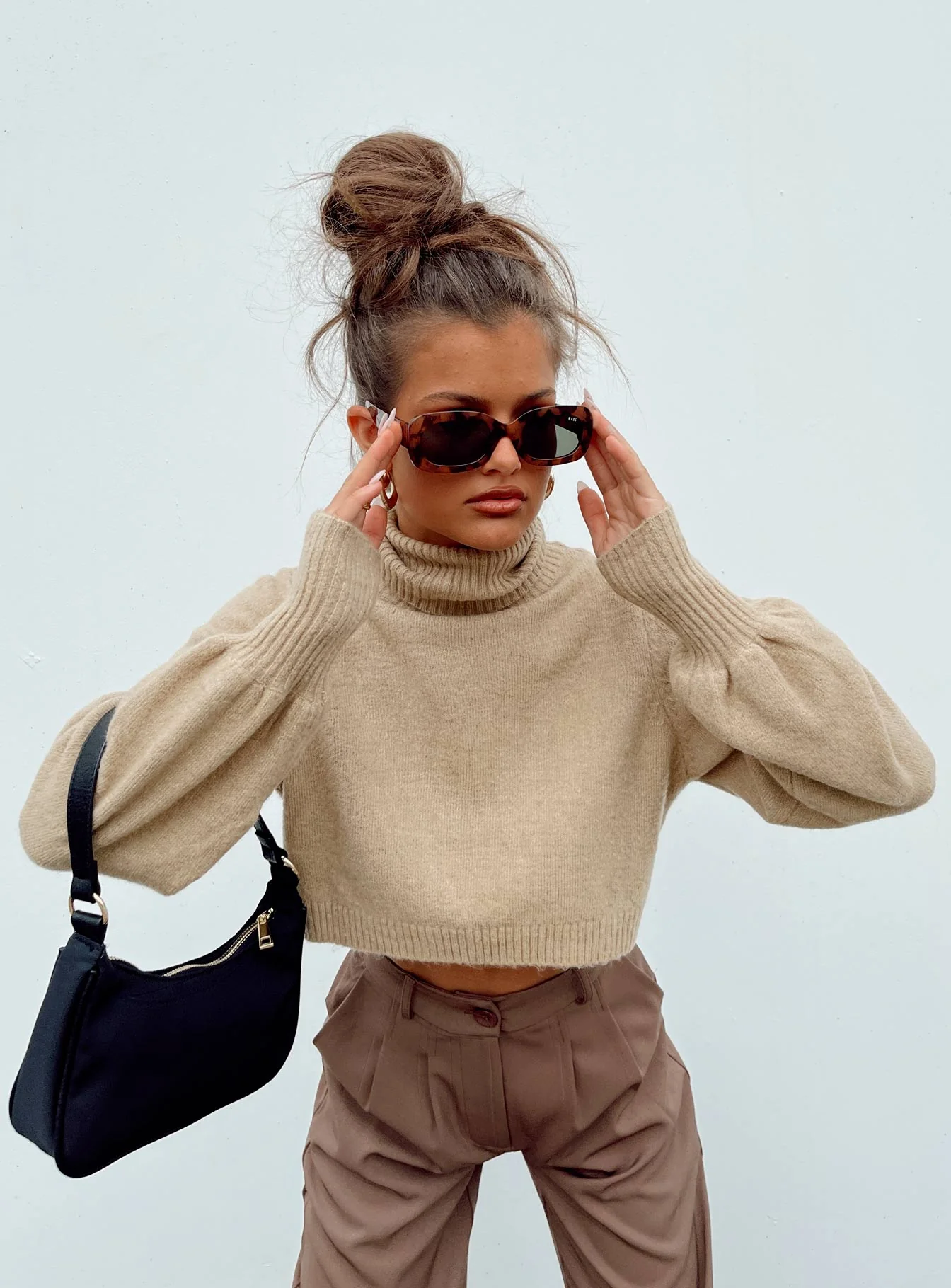 Zahara Cropped Turtleneck Sweater Beige - Image 4