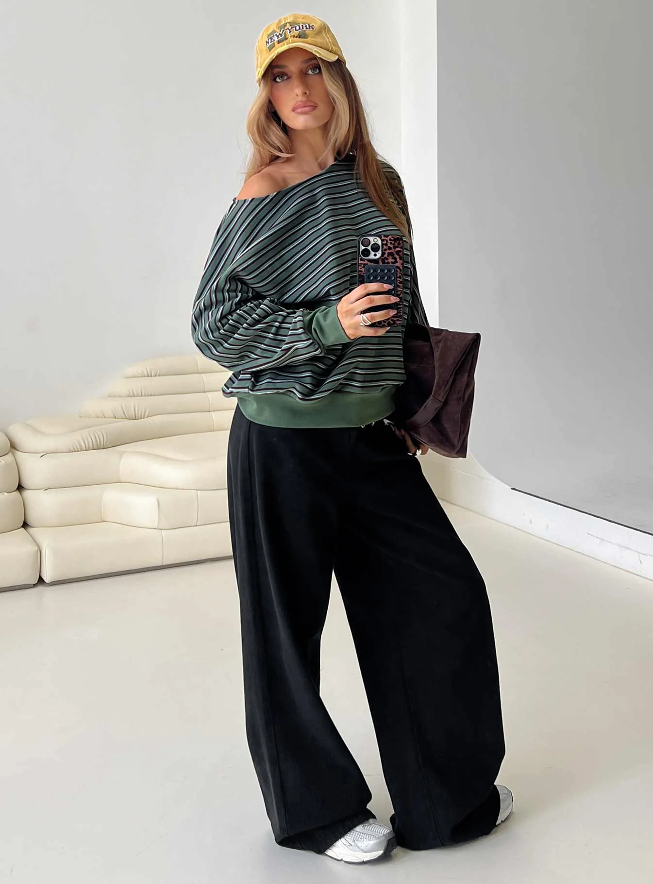 Zaylah Contrast Cuff Jumper Green - Image 8