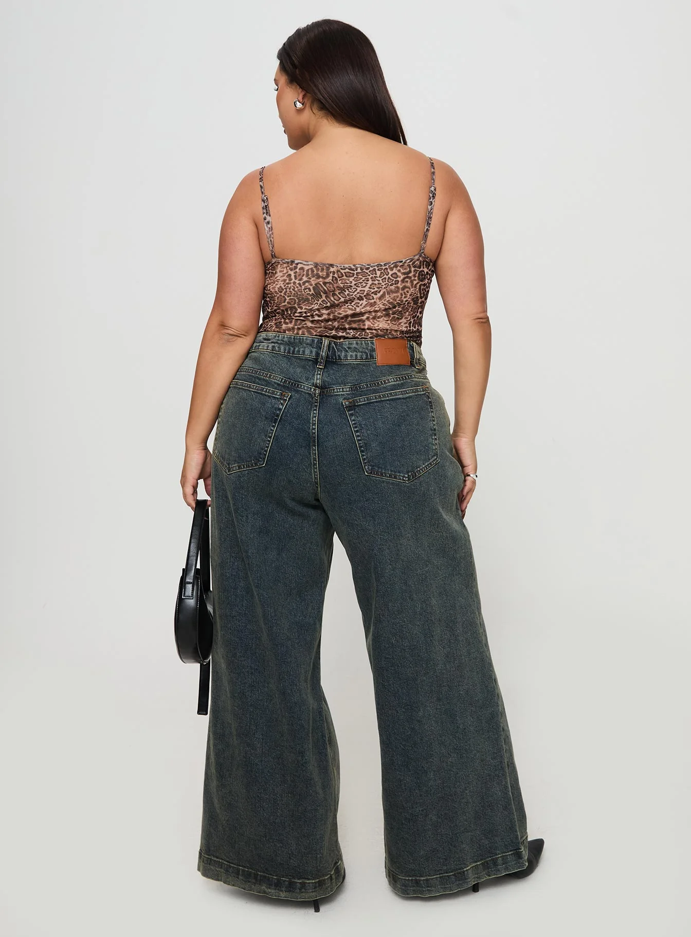 Ziggie Low Rise Baggy Jeans Antique Wash Curve - Image 4